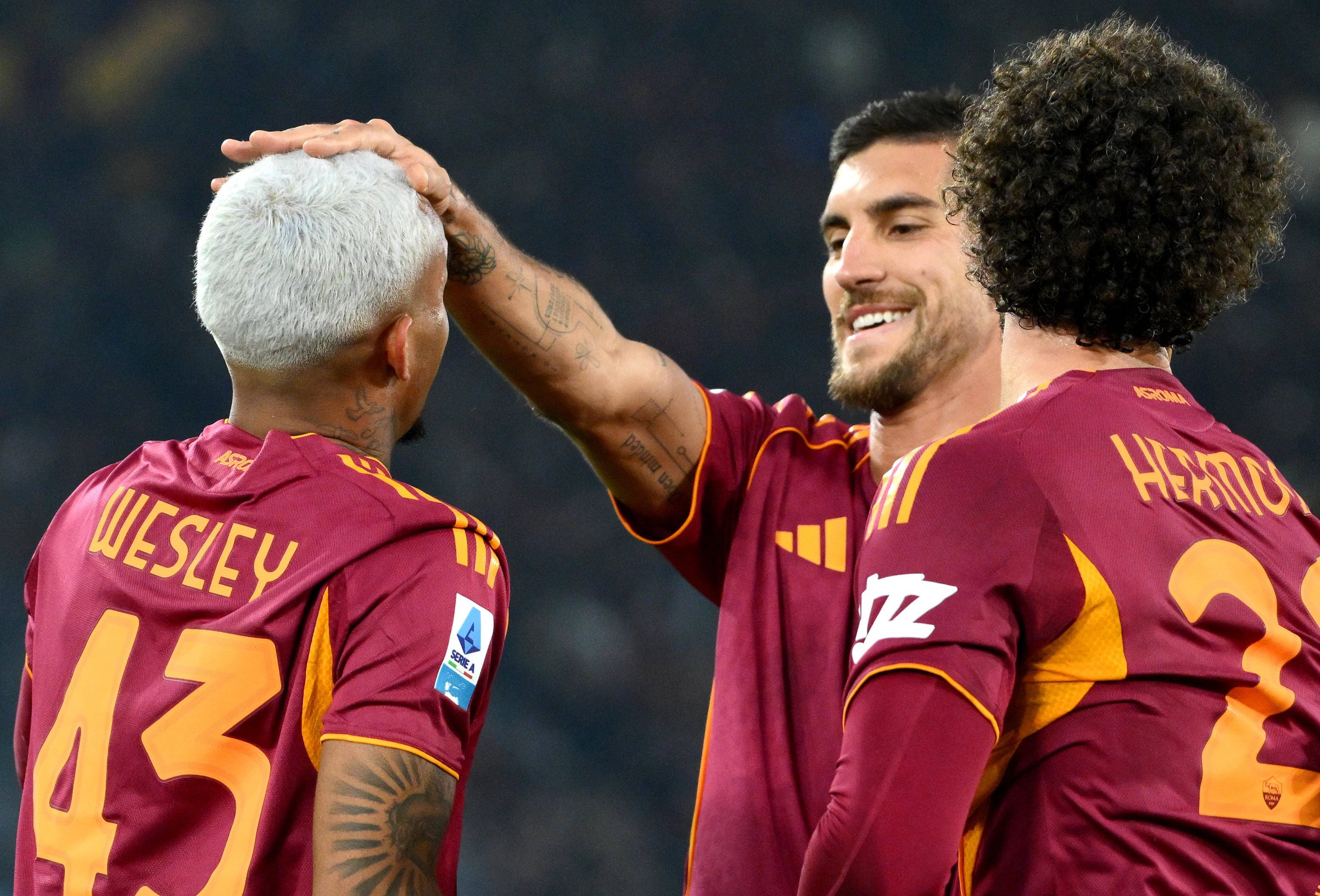 （外代二线）足球——意甲：罗马胜科莫